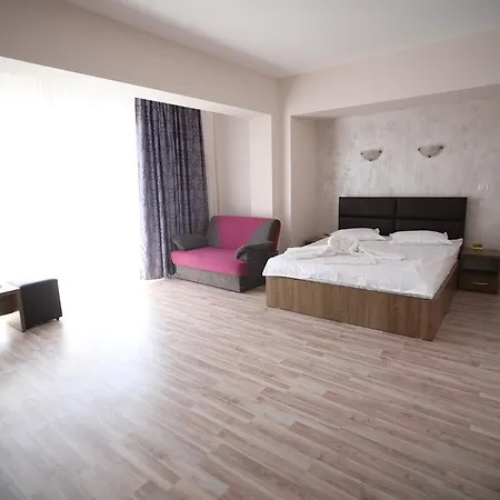 Santorini De Inchiriat Mamaia Nord 3* Navodari