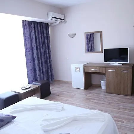 Santorini De Inchiriat Mamaia Nord 招待所 3*