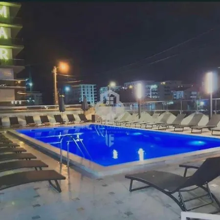 Penzion Santorini De Inchiriat Mamaia Nord 3*