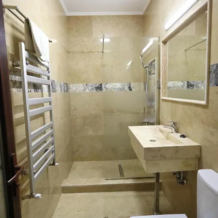 Santorini De Inchiriat Mamaia Nord 3*